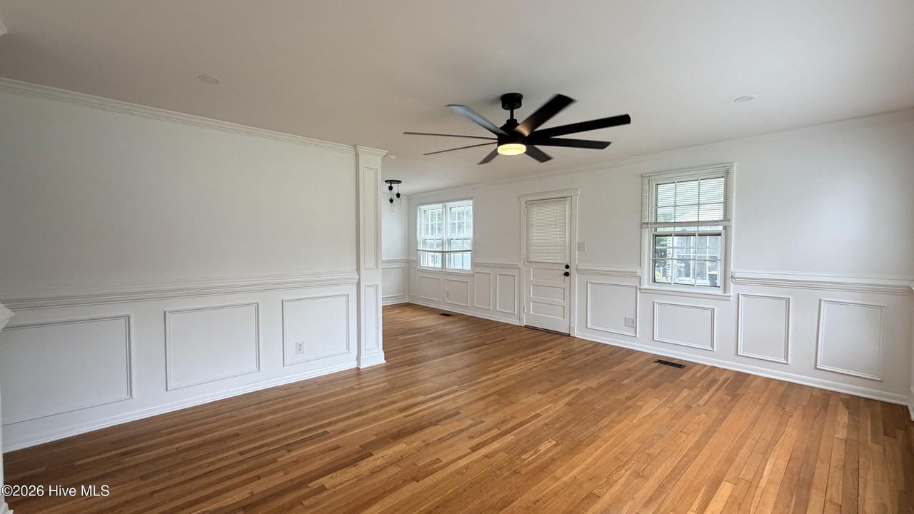412 Seminole Trl - Photo 2 of 23