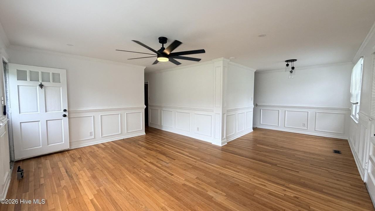 412 Seminole Trl - Photo 3 of 23