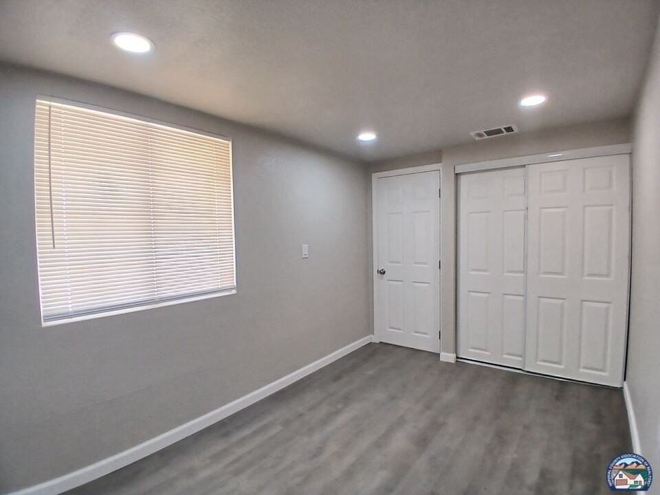 114 5th St - Photo 6 of 15