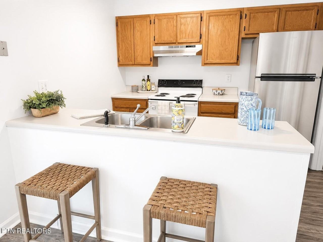 10408 Victoria Dr #D - Photo 7 of 23