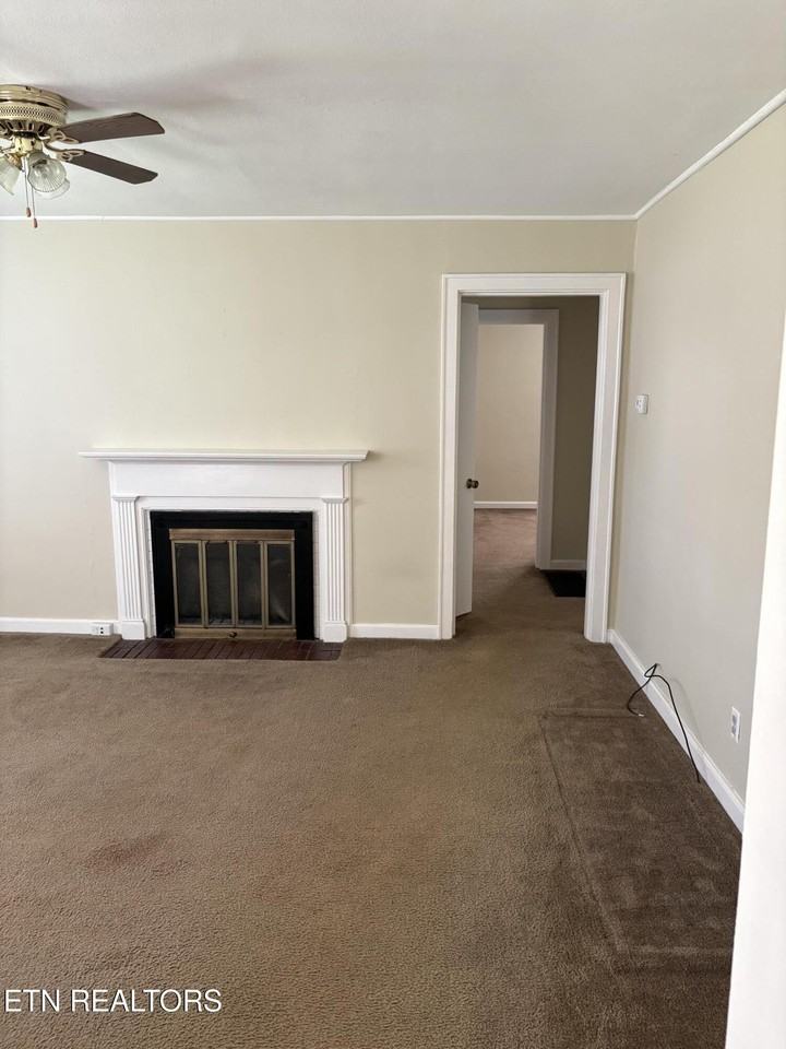 214 Juniper Ave - Photo 2 of 17