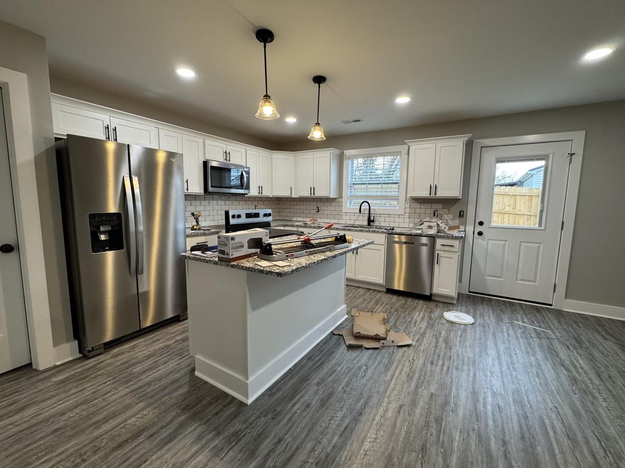 326 Elm St - Photo 7 of 19