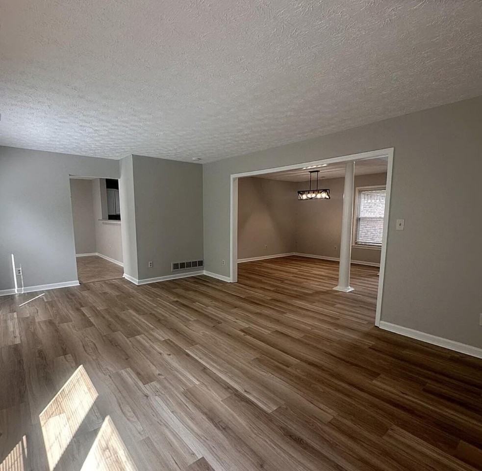 672 Millpond Rd - Photo 5 of 30