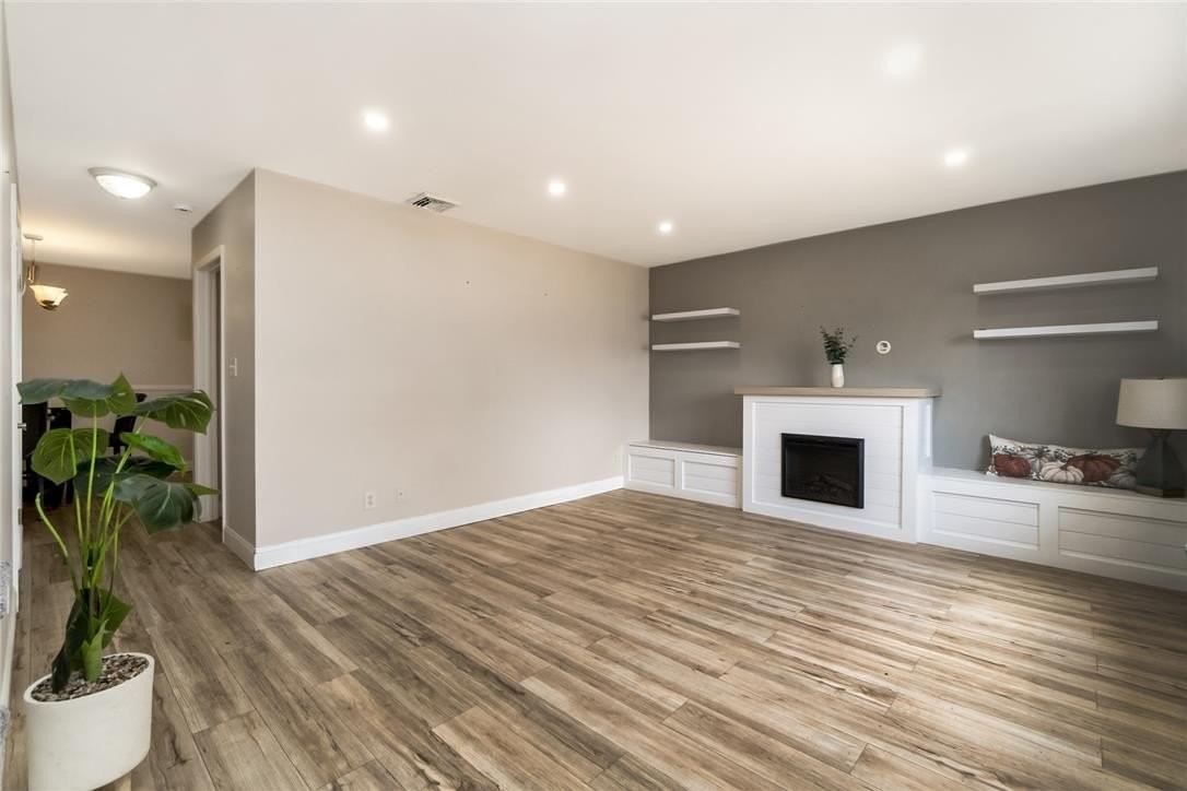 1535 Irene St - Photo 4 of 26