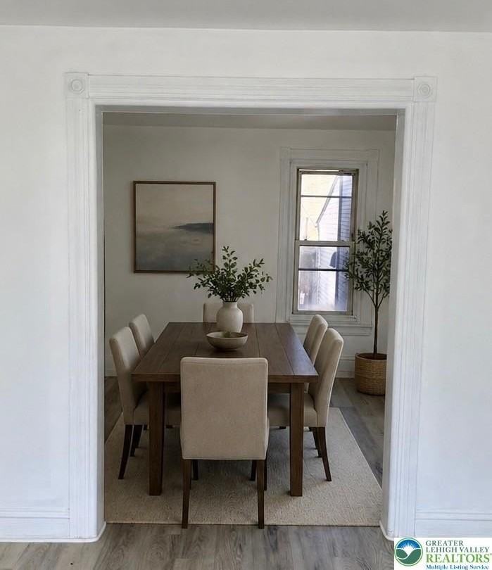 389 W Turner St - Photo 4 of 12