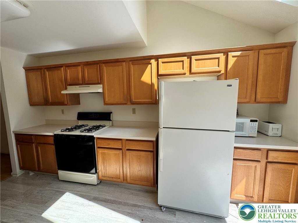 4142 Huckleberry Dr - Photo 4 of 13