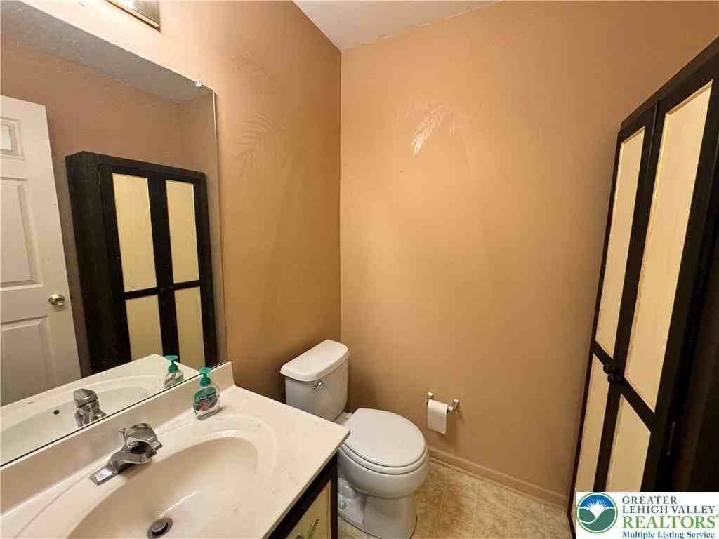 4142 Huckleberry Dr - Photo 7 of 13