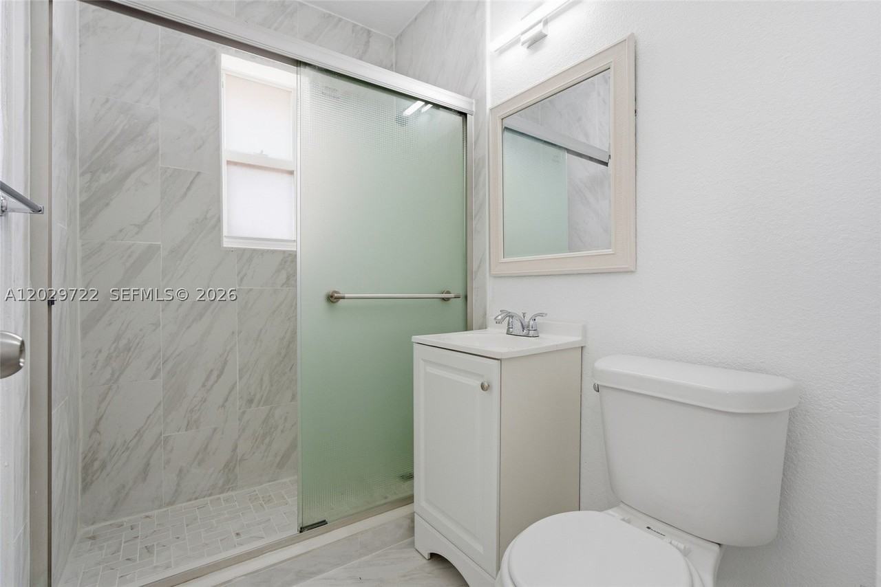 8430 Crespi Blvd #8420 - Photo 3 of 16