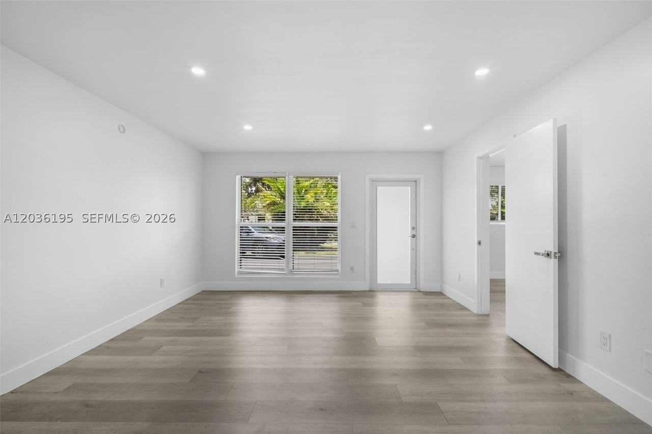 5130 Ne 17th Ter #0 - Photo 3 of 19