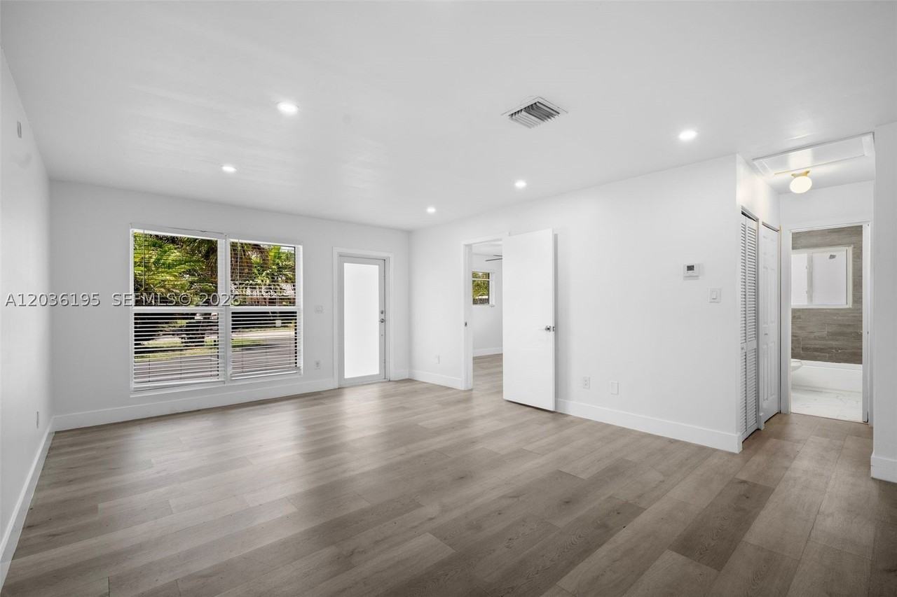 5130 Ne 17th Ter #0 - Photo 5 of 19