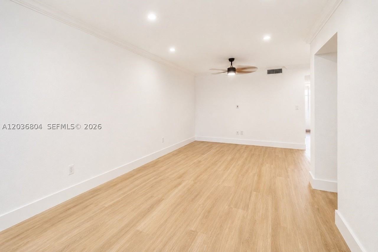 5839 Sw 74th Ter #103 - Photo 3 of 20