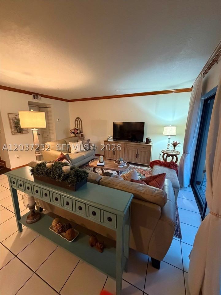 10445 Sw 154th Ct #1 - Photo 6 of 10