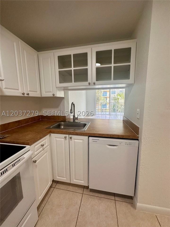 9360 Fontainebleau Blvd #309 - Photo 5 of 23