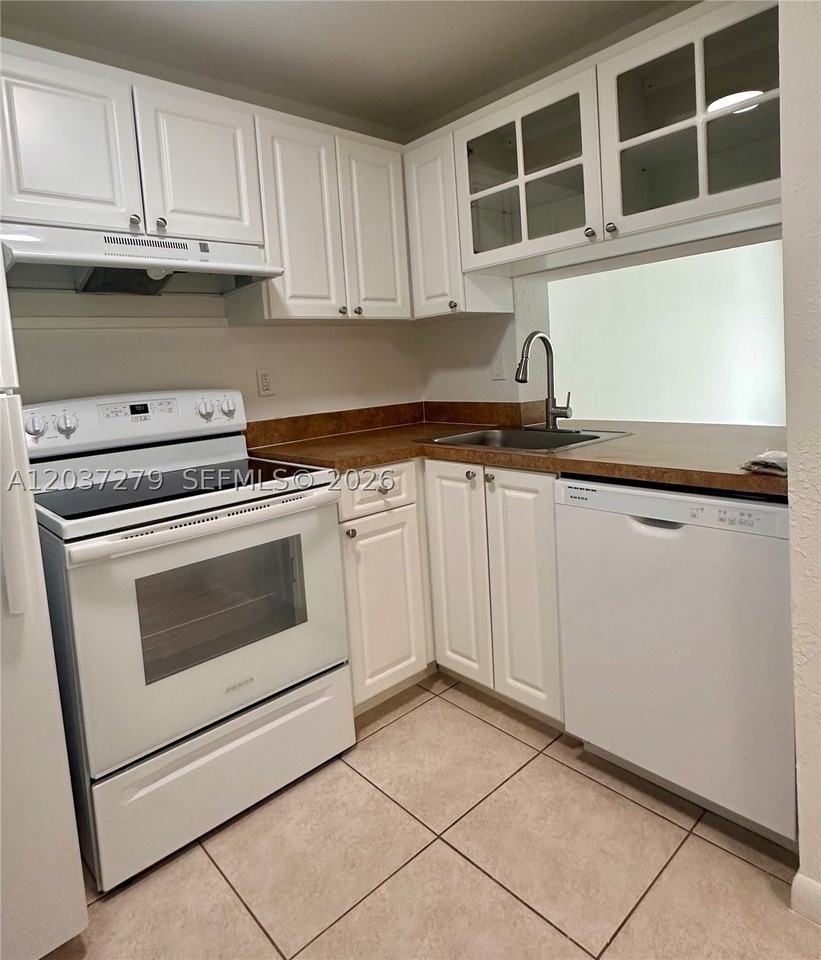 9360 Fontainebleau Blvd #309 - Photo 6 of 23