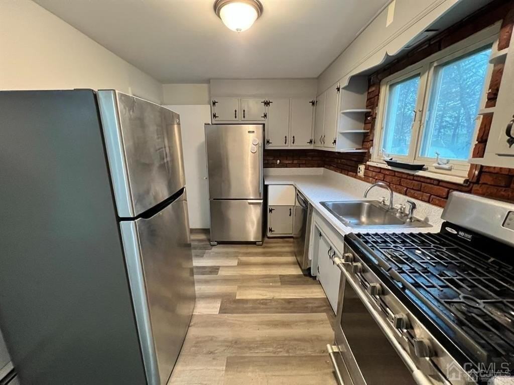 13 Sheridan Ave - Photo 5 of 18