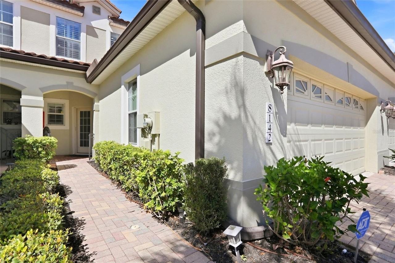 8142 Miramar Way - Photo 5 of 50