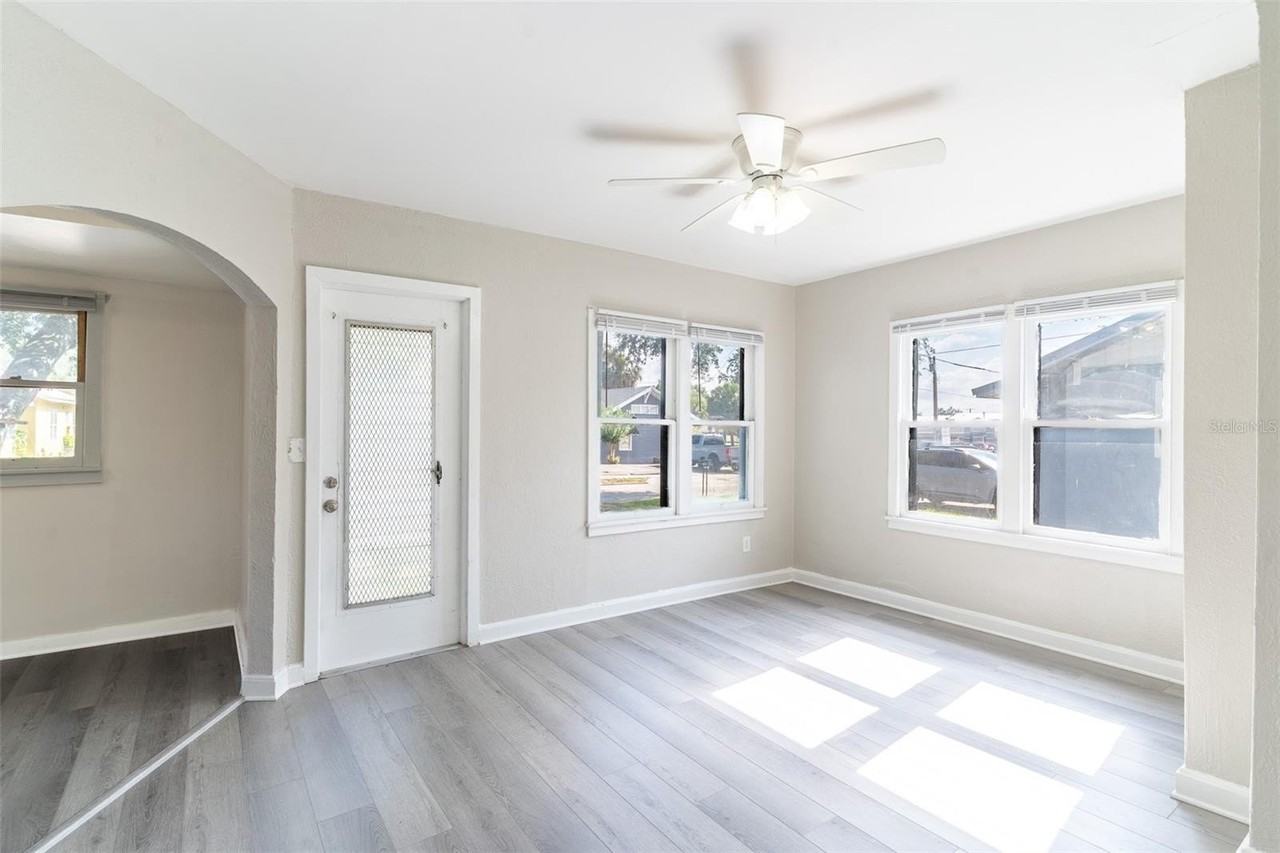 106 Avenue D Sw - Photo 2 of 21