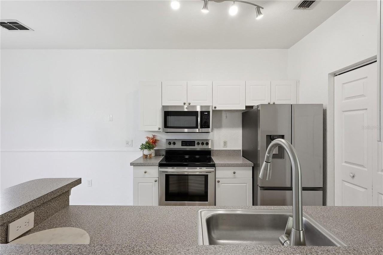 858 Grand Regency Pointe #103 - Photo 7 of 37