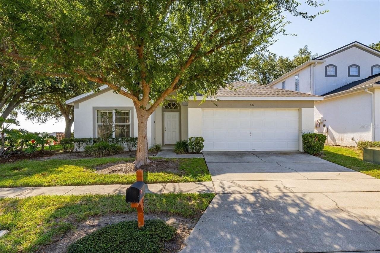 551 Castlemain Cir - Photo 2 of 50