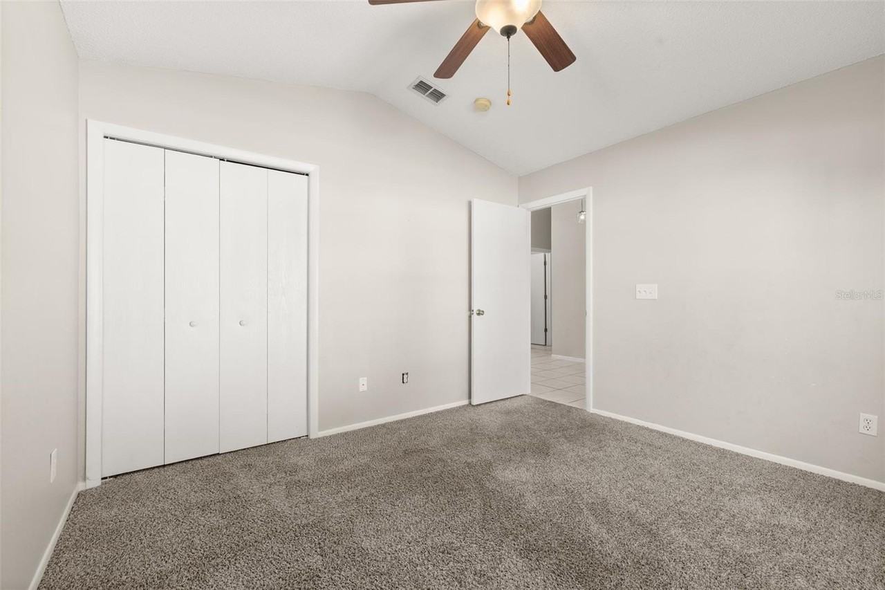 551 Castlemain Cir - Photo 7 of 50