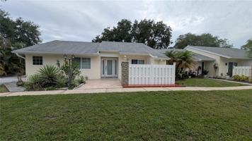 featured image of 4000 Poinciana Ct