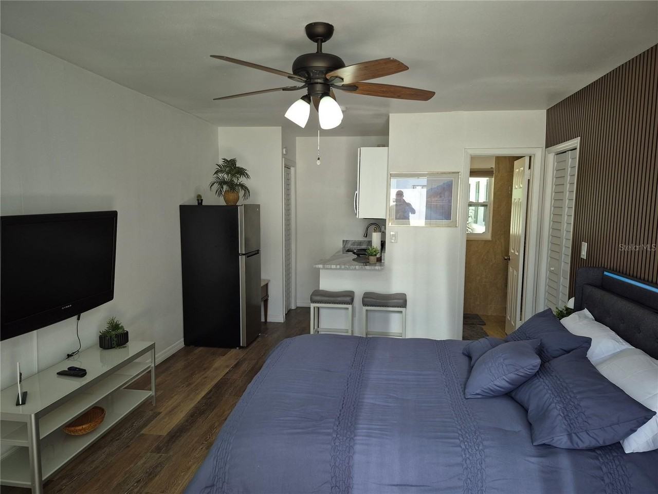 7709 W Hanna Ave #C - Photo 2 of 10