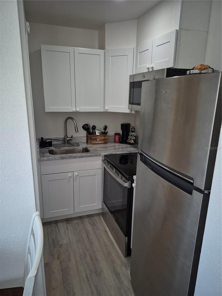 7709 W Hanna Ave #B - Photo 7 of 12