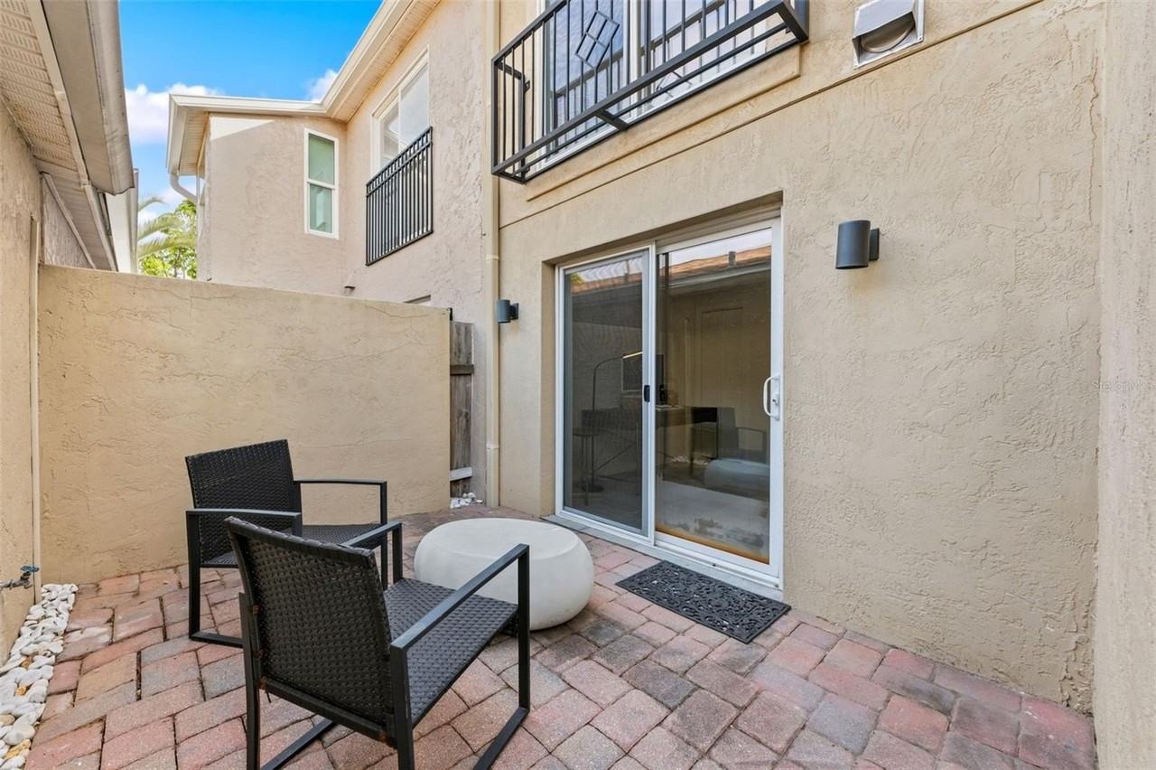 105 E Davis Blvd #B - Photo 6 of 45