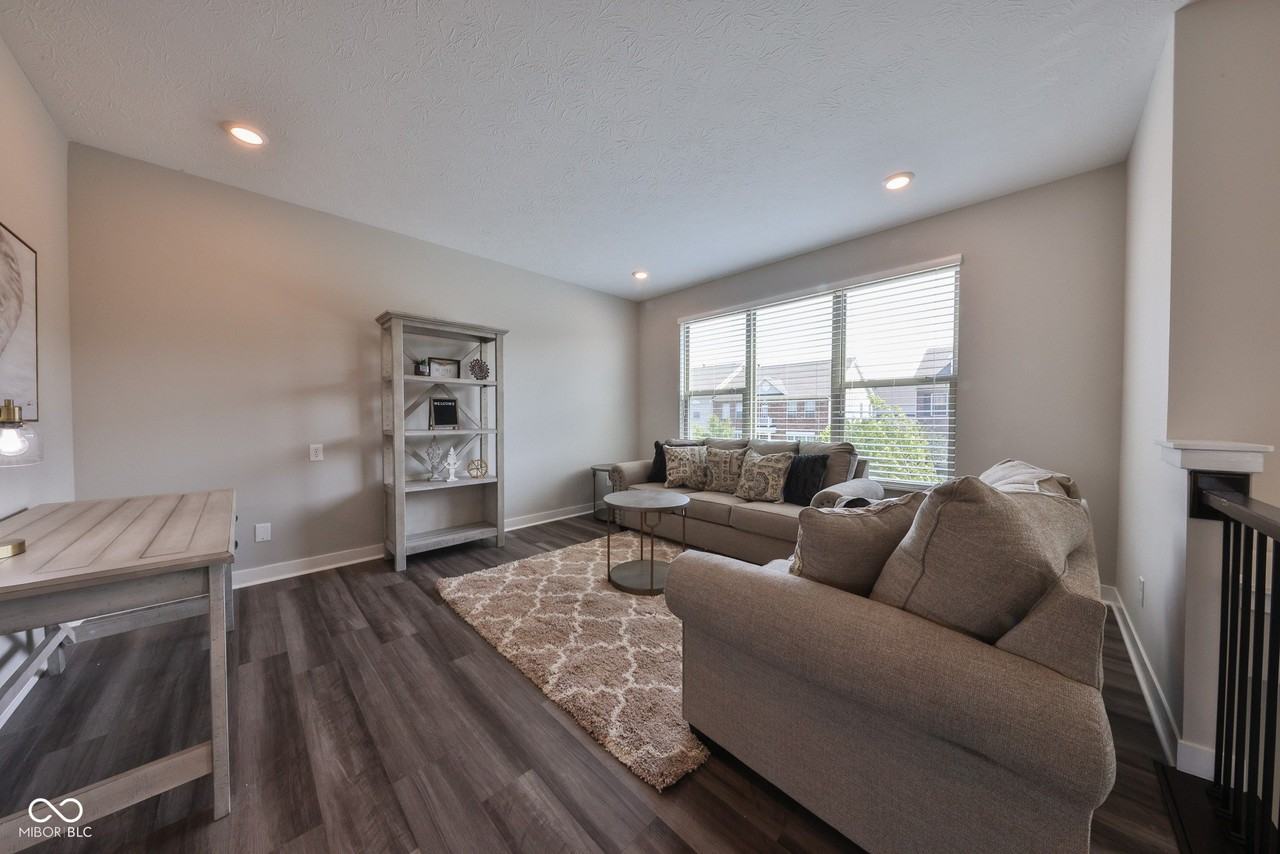 13496 Erlen Dr - Photo 6 of 23