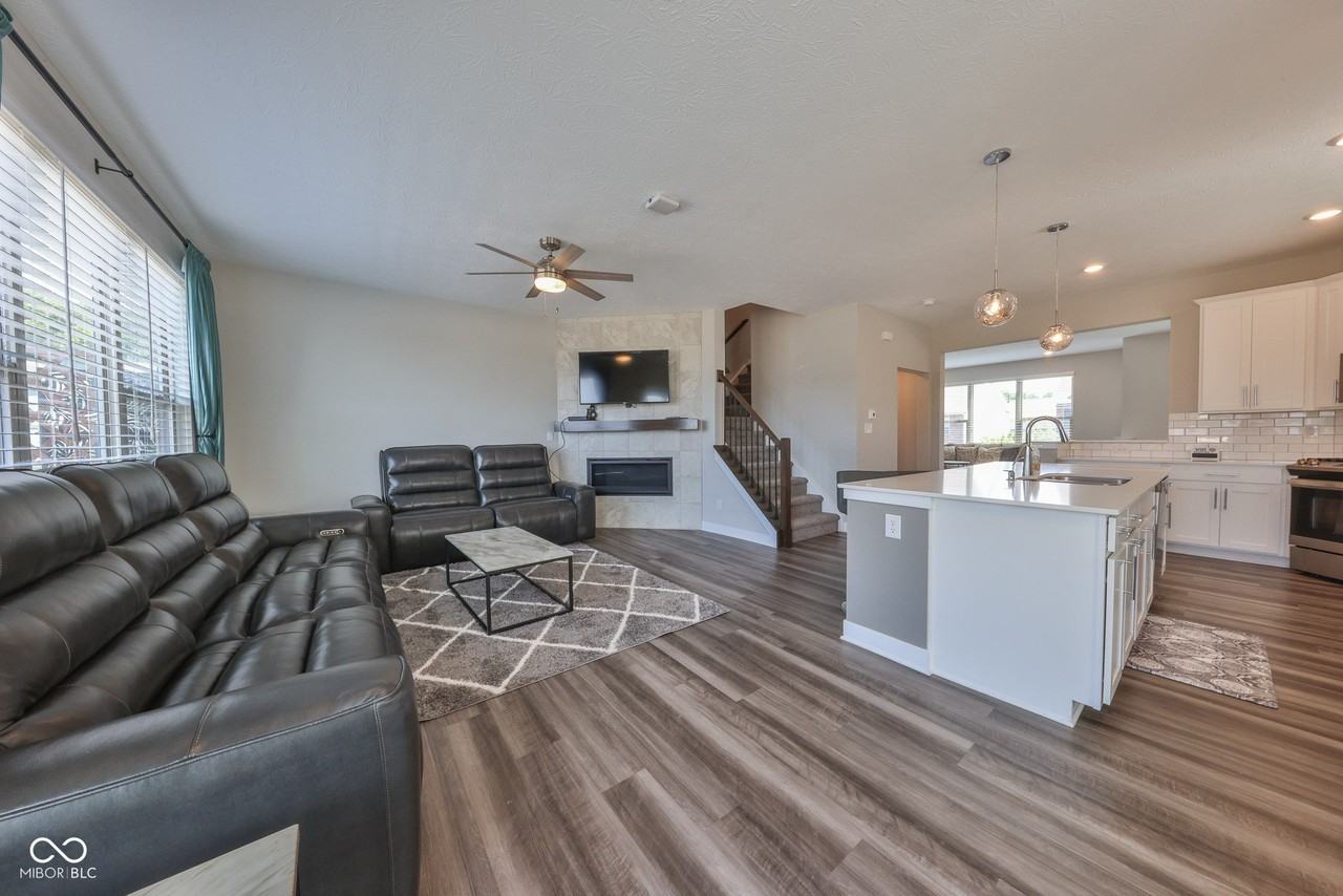 13496 Erlen Dr - Photo 7 of 23