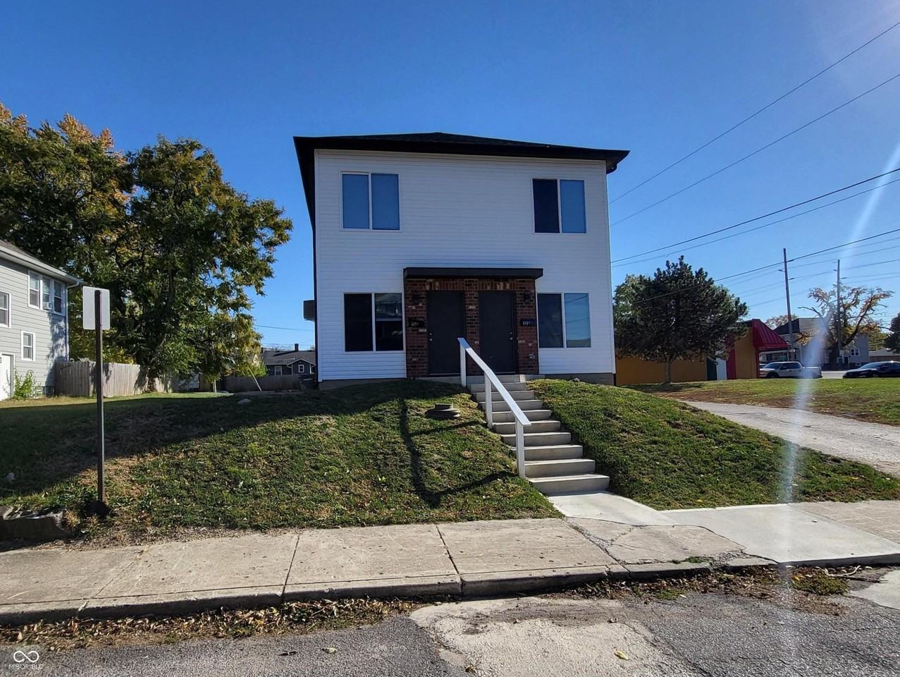 515 N Oxford St #B
