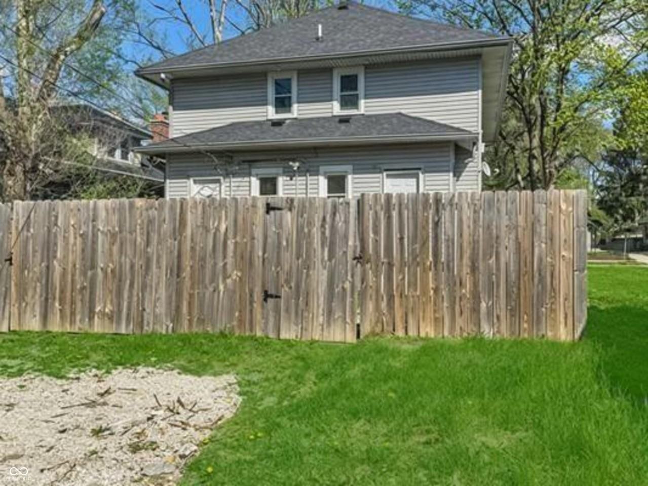 4040 N College Ave - Photo 2 of 20