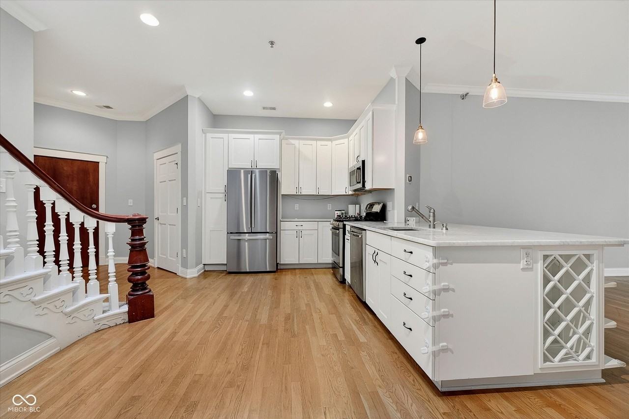 706 Massachusetts Ave #203 - Photo 7 of 23