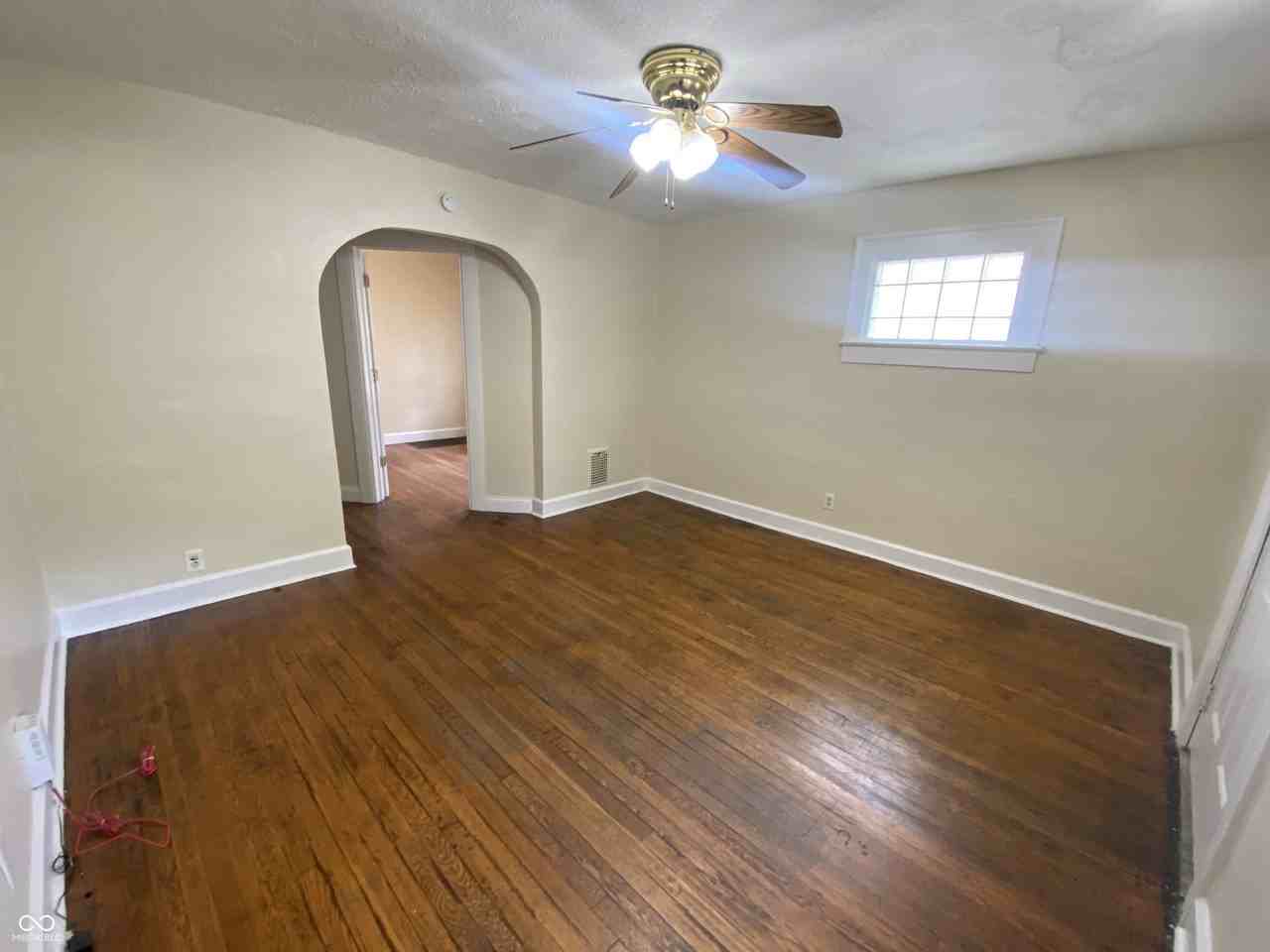 621 Tecumseh St - Photo 4 of 13
