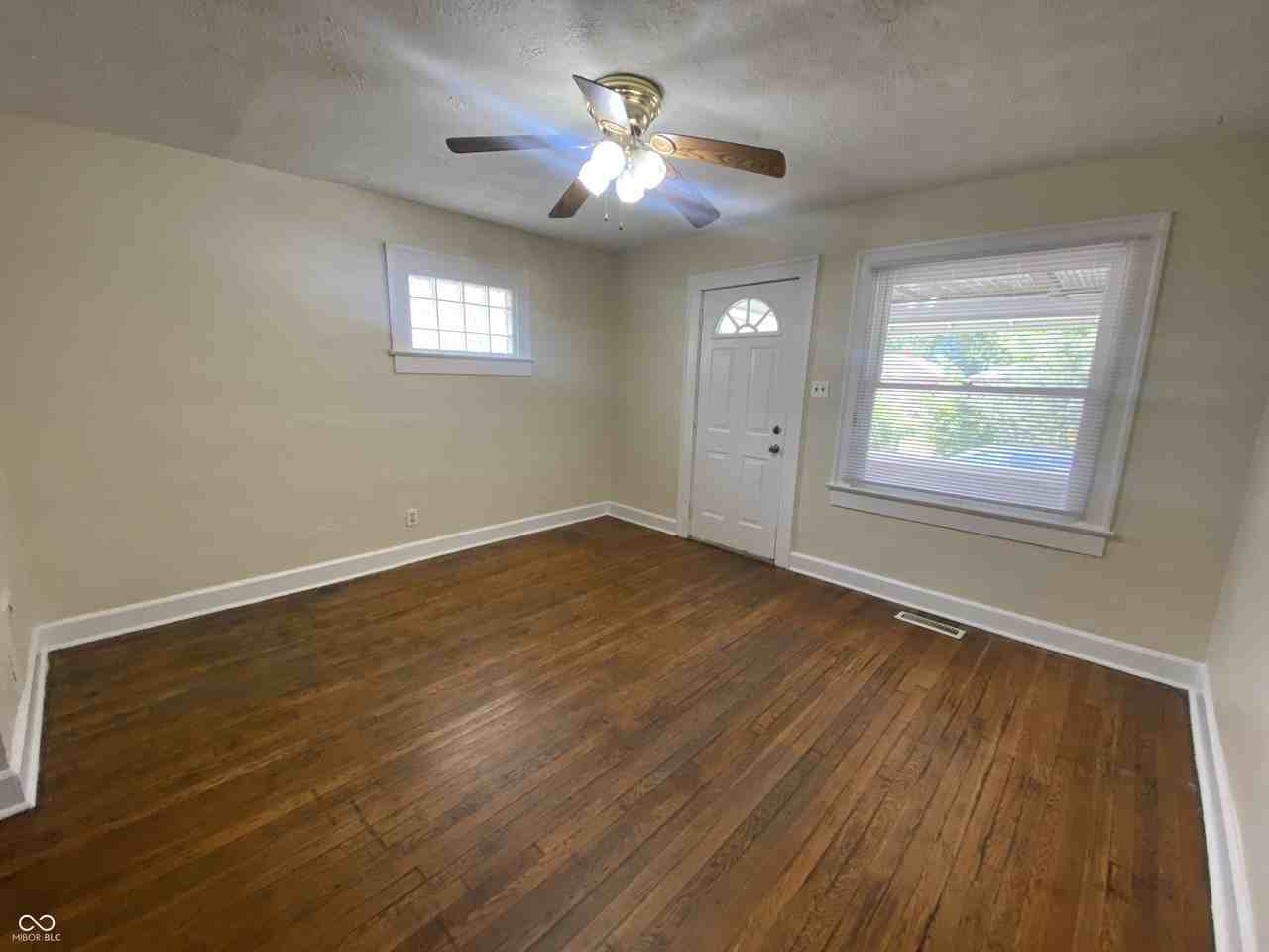 621 Tecumseh St - Photo 5 of 13