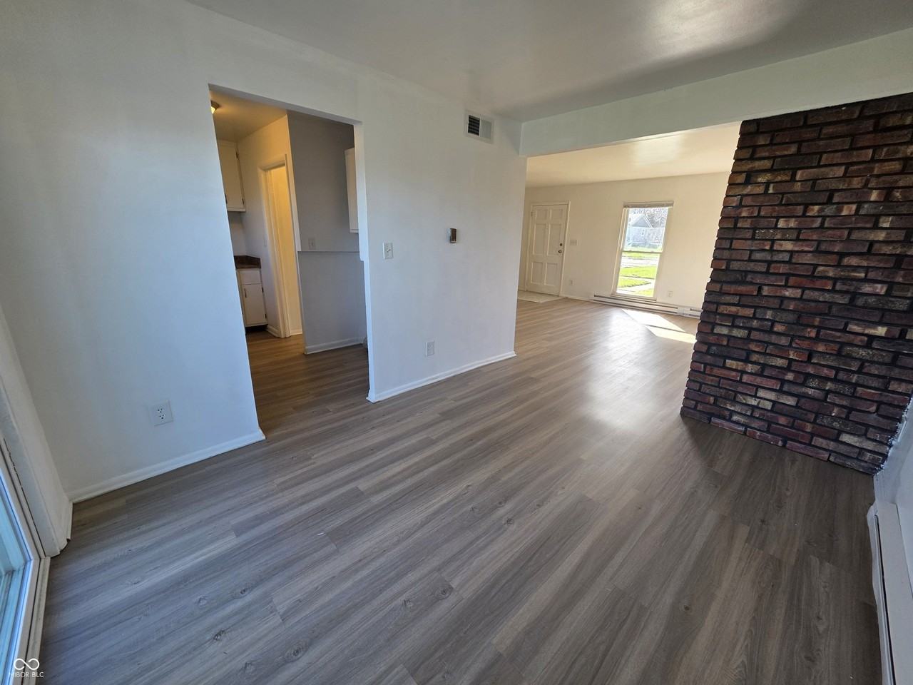 3815 Biscayne Rd - Photo 4 of 16