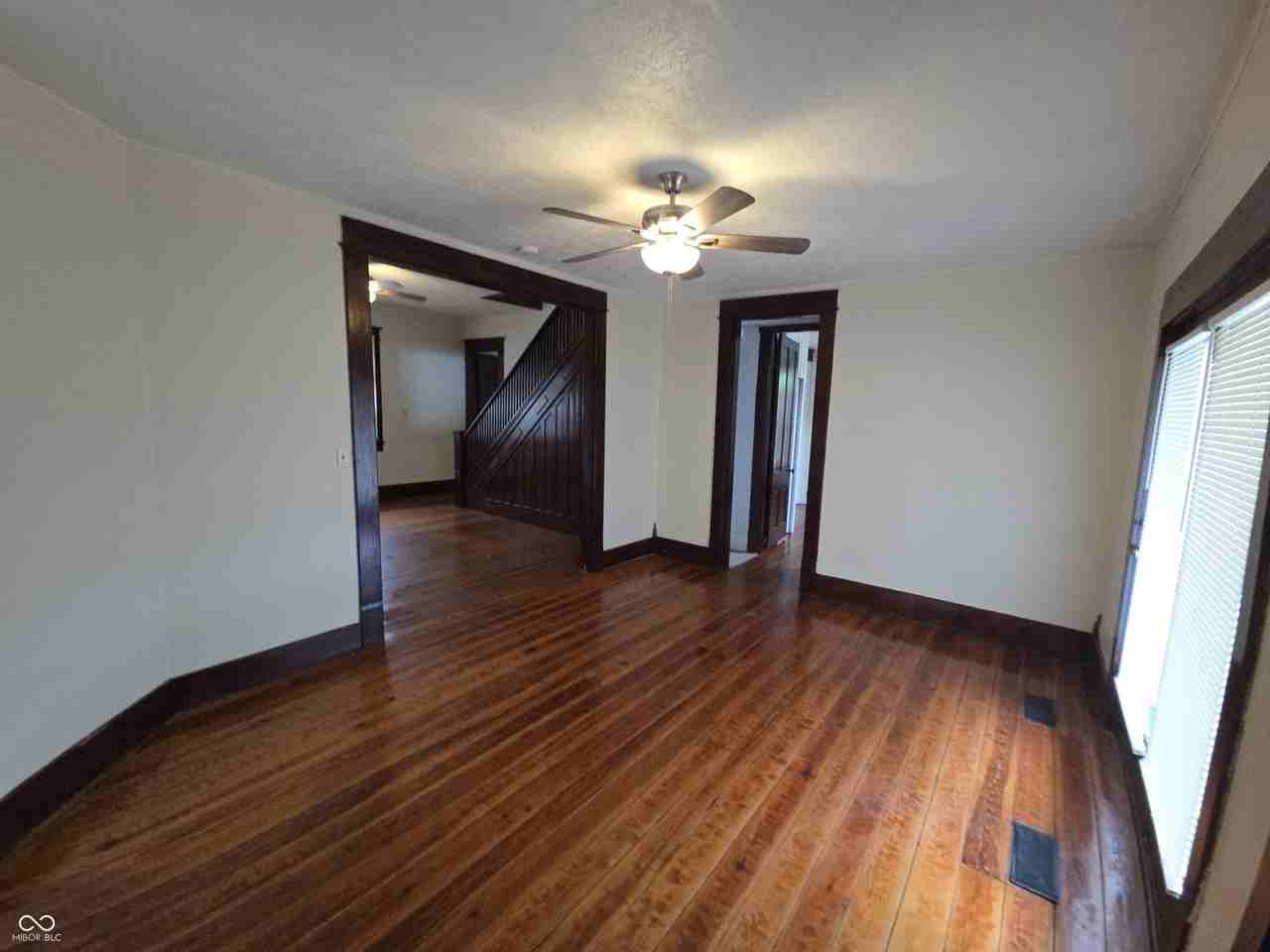 408 S Main St - Photo 6 of 28