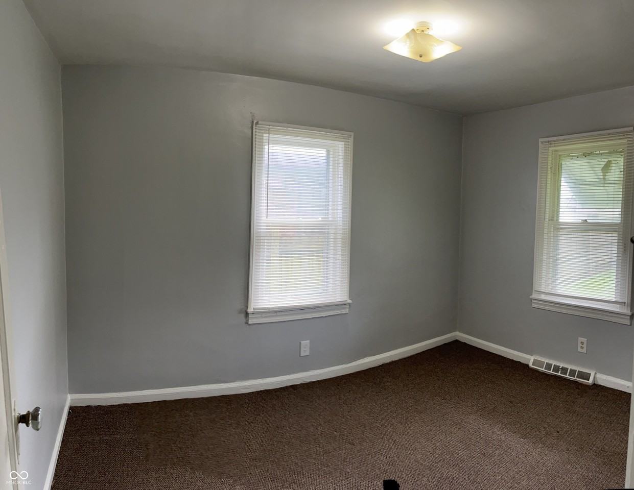 1306 N Chester Ave - Photo 7 of 13