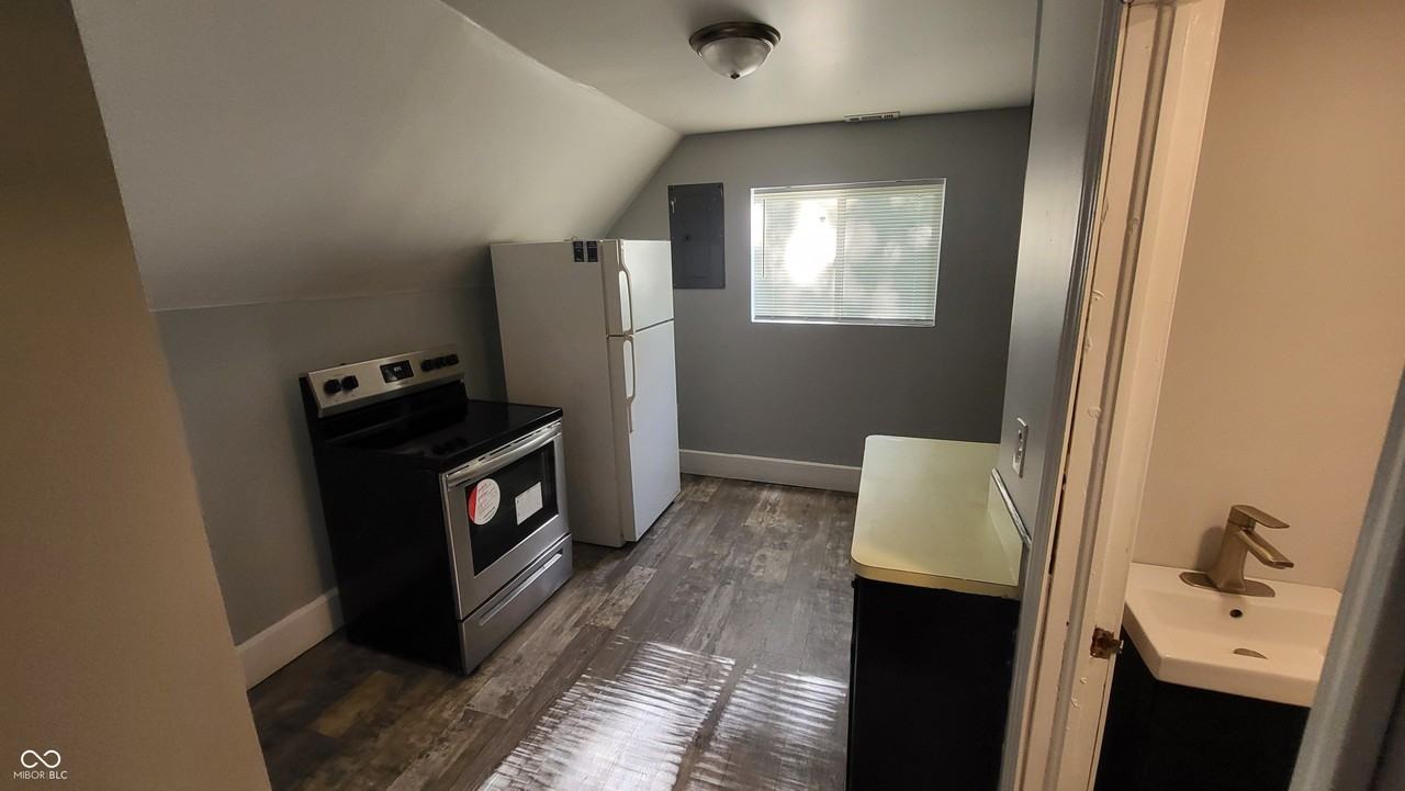 1807 Raible Ave Unit A - Photo 7 of 13