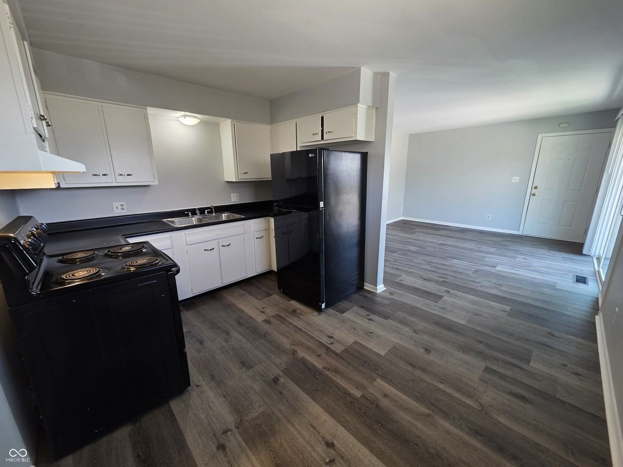 6262 Eastridge Dr #202 - Photo 5 of 14