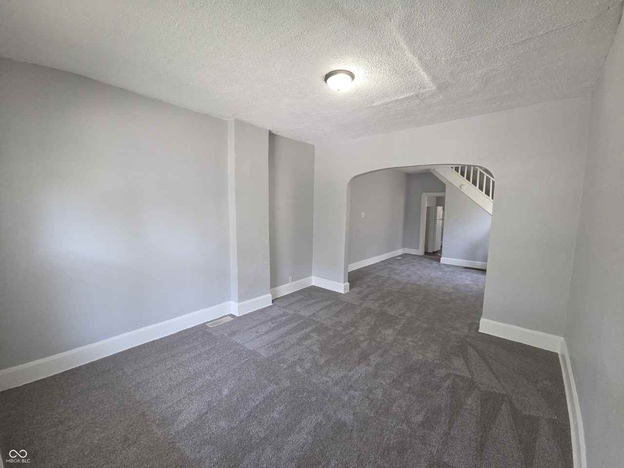 516 W 28th St - Photo 3 of 17