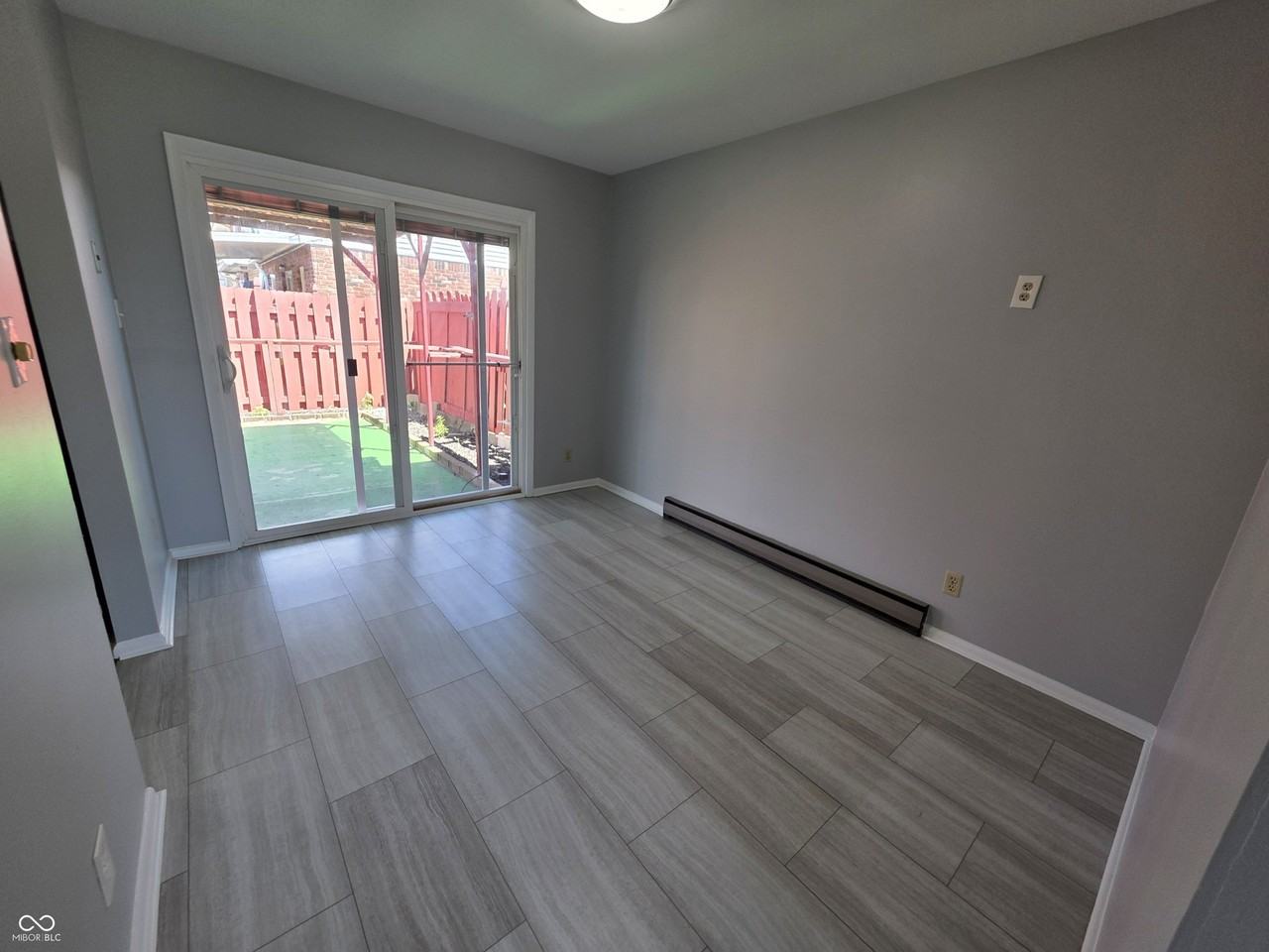 4929 Mount Vernon Dr - Photo 4 of 18
