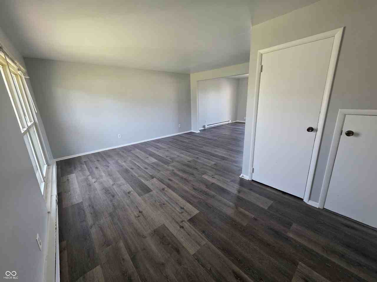 3823 Biscayne Rd - Photo 2 of 21