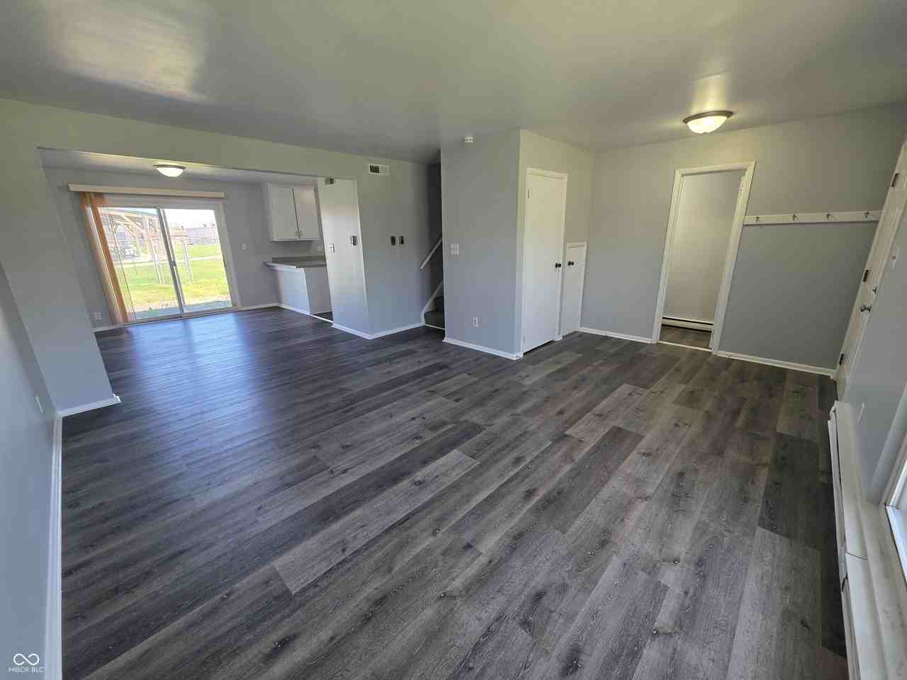 3823 Biscayne Rd - Photo 3 of 21