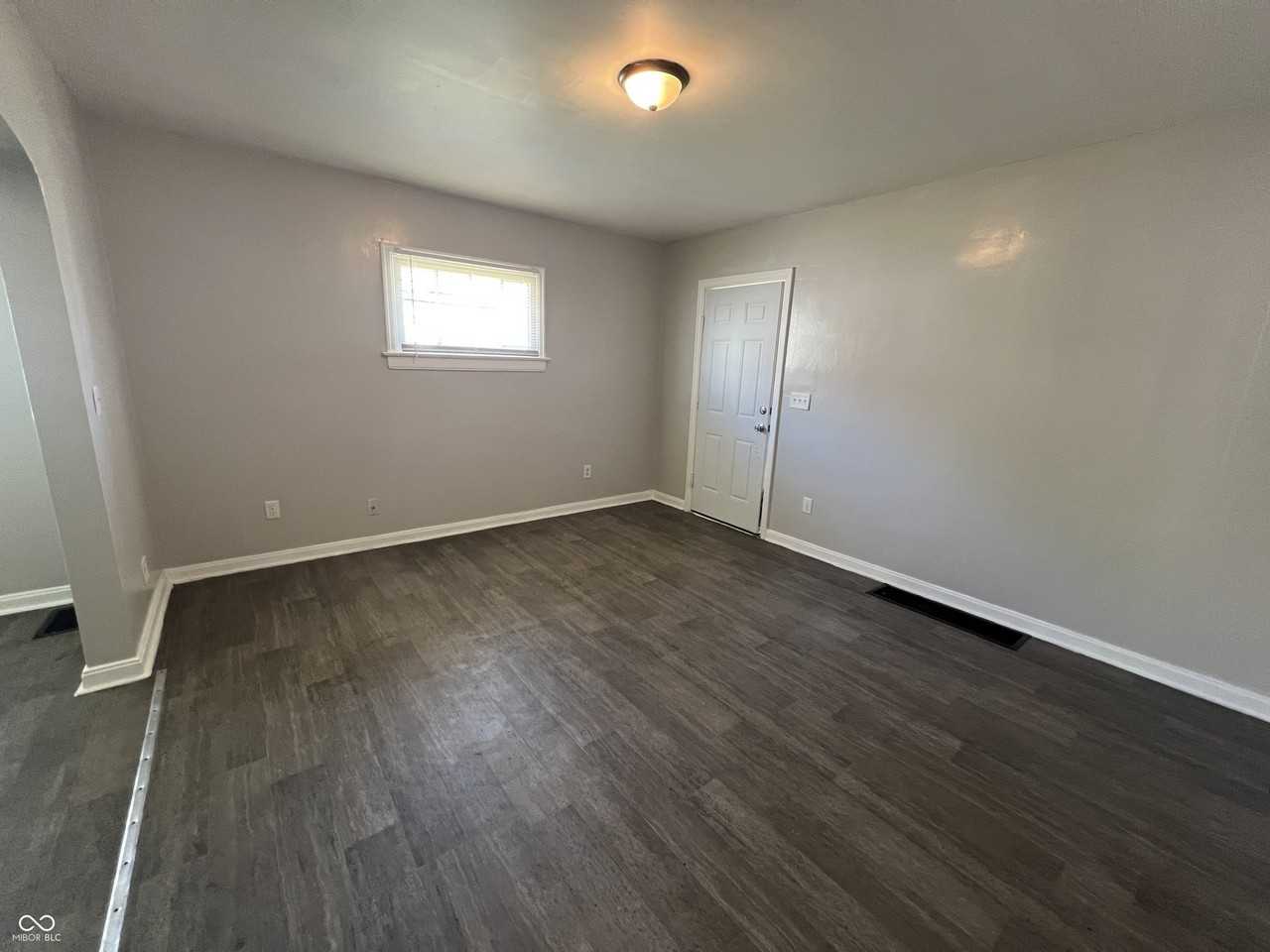 320 N Sherman Dr #A - Photo 4 of 10