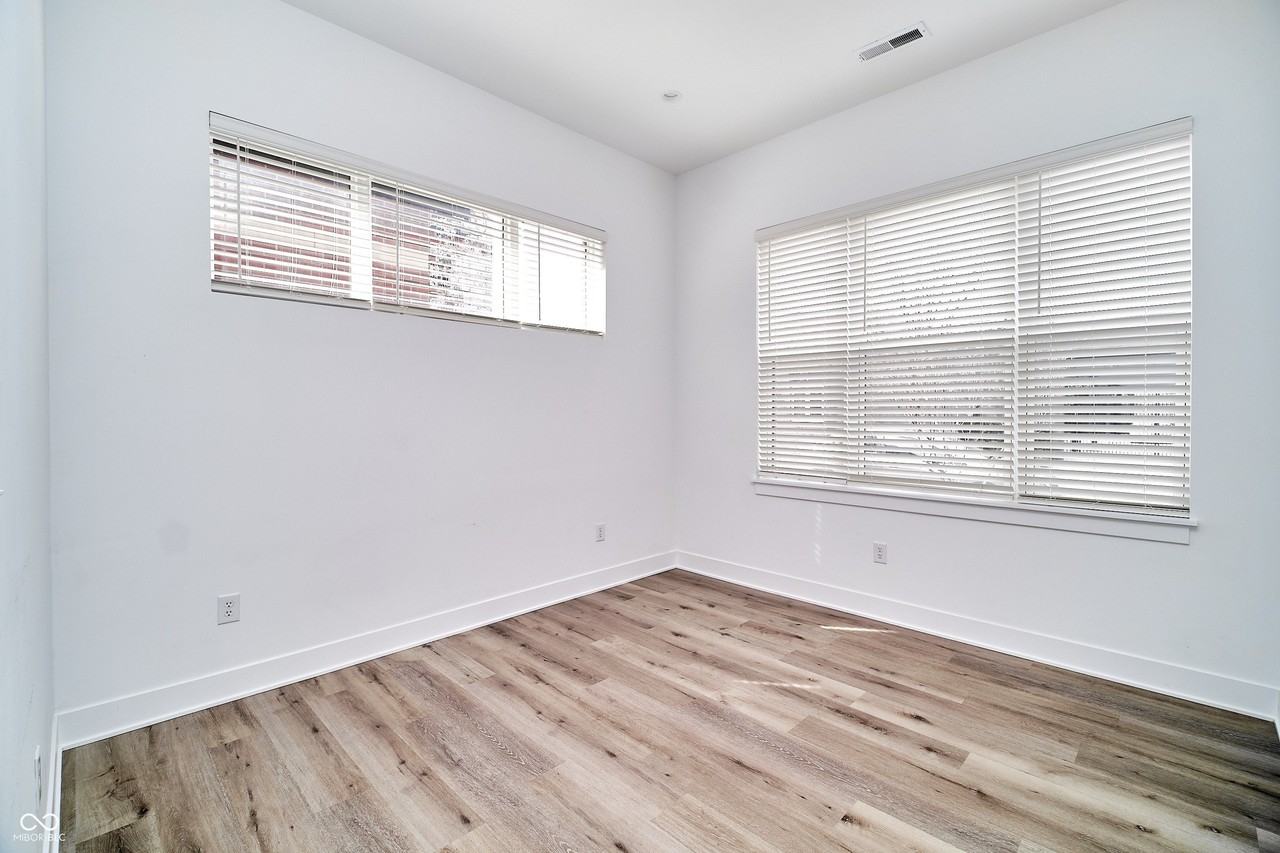 519 Fulton St - Photo 7 of 50