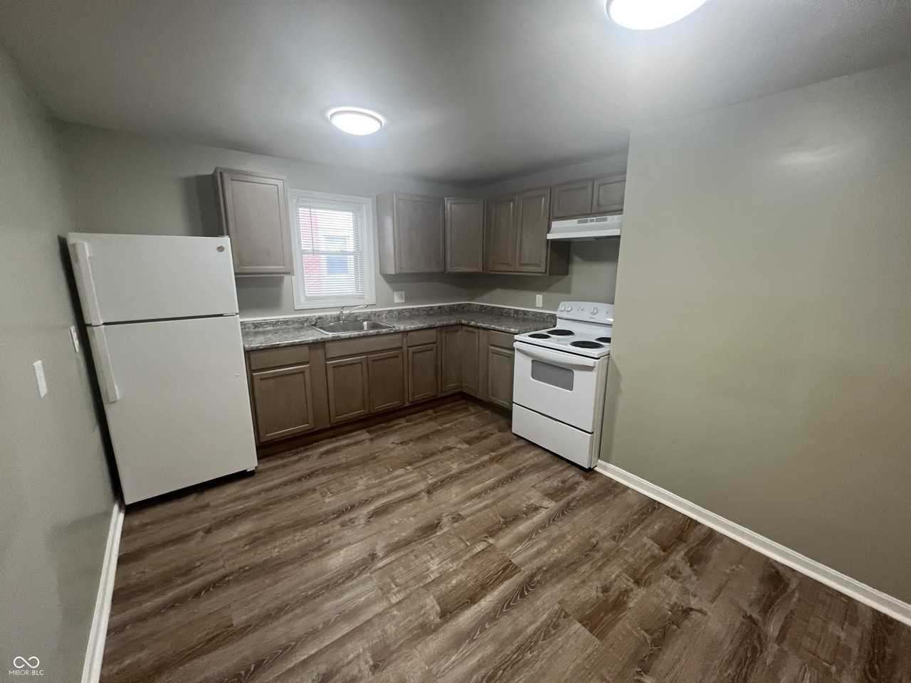 210 Whitlock Ave #A - Photo 5 of 13