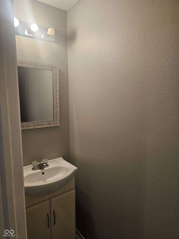 10891 Rose Ln - Photo 7 of 16
