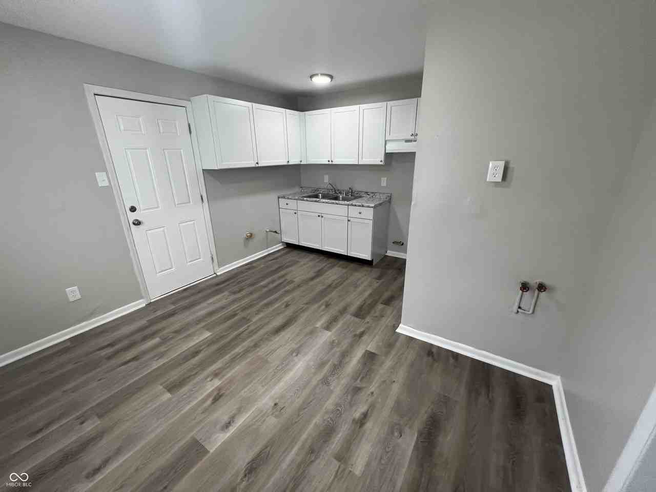 2920 N Lasalle St - Photo 5 of 15