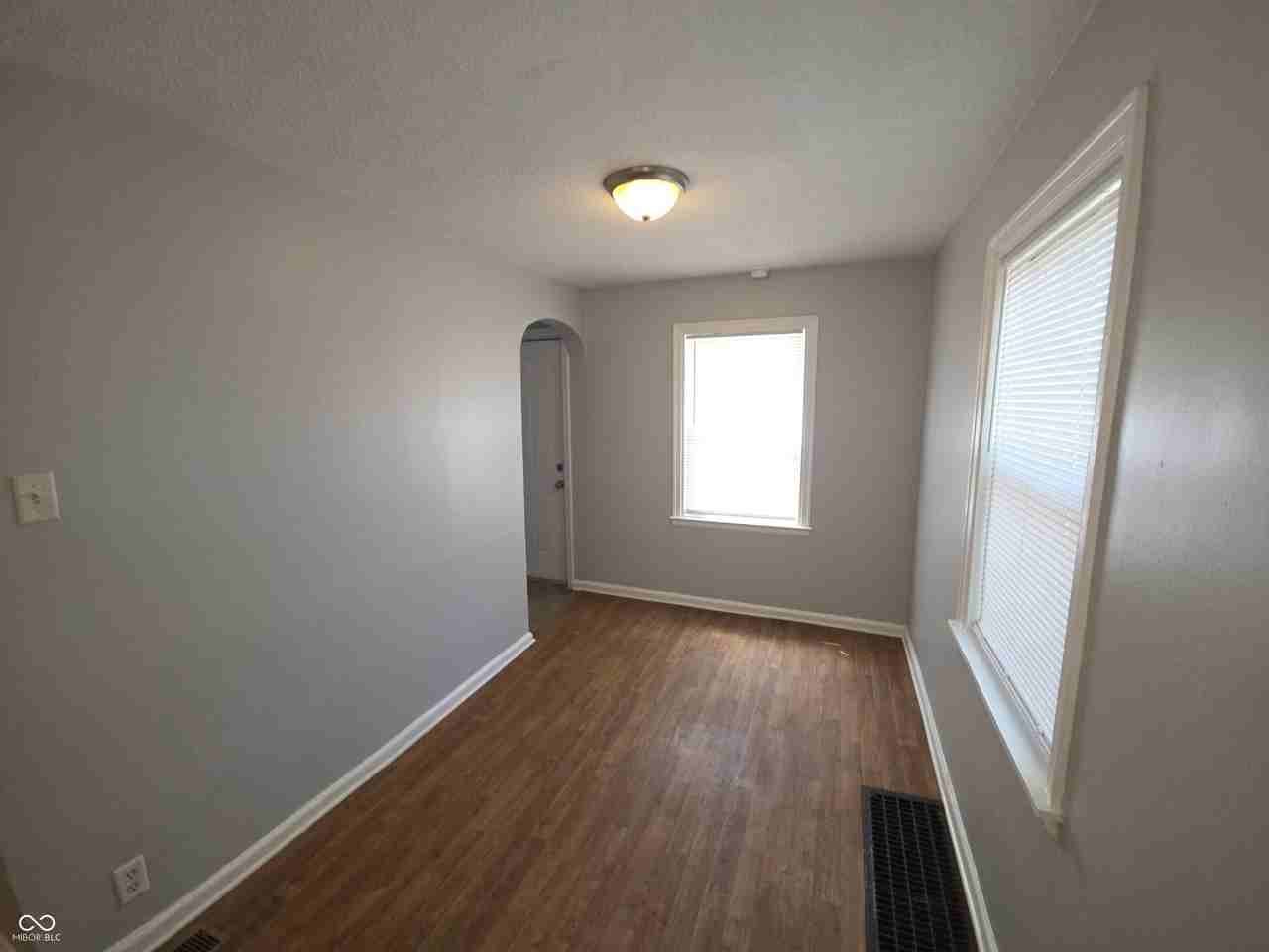 2221 E 38th St - Photo 5 of 15